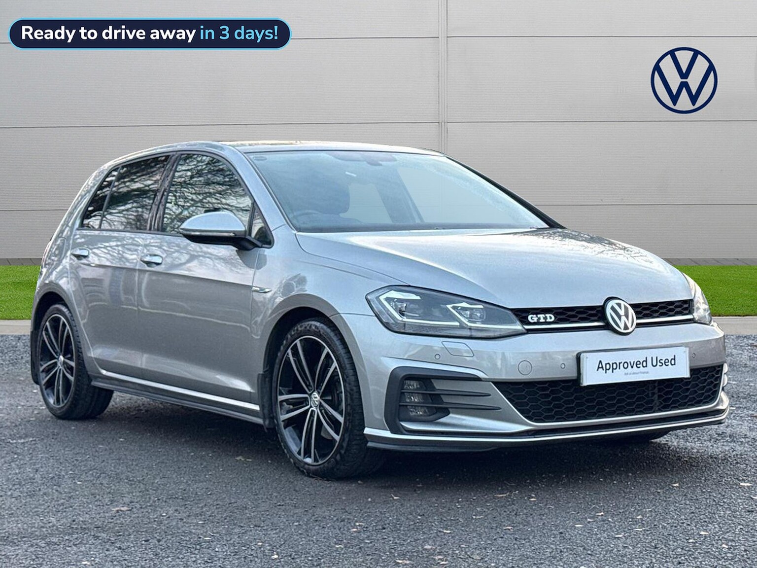 Main listing image - Volkswagen Golf