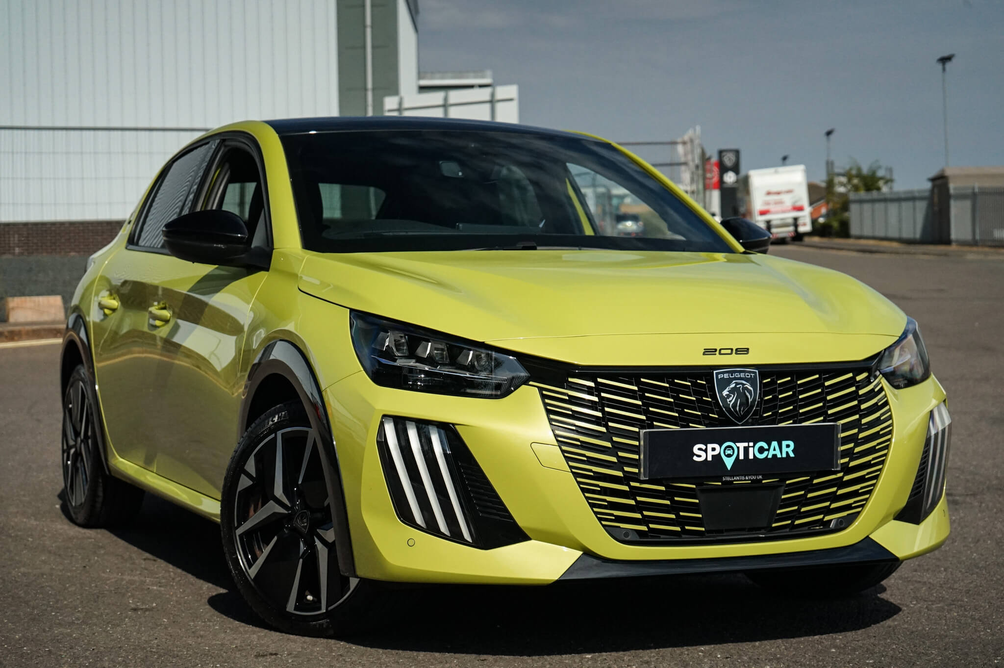 Main listing image - Peugeot 208