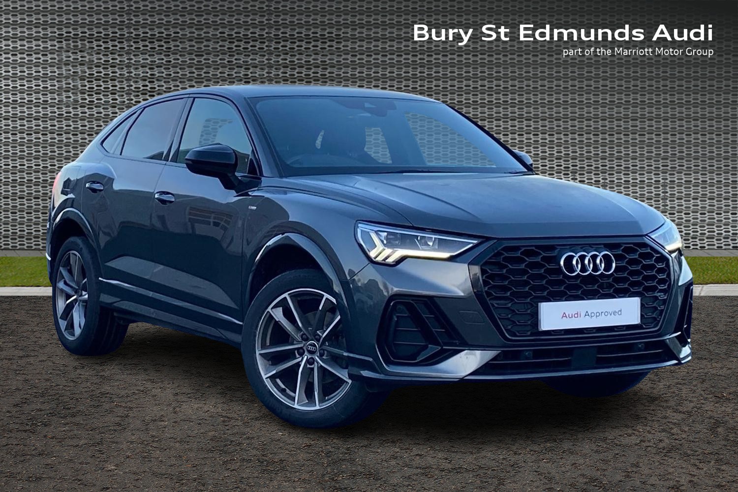 Main listing image - Audi Q3