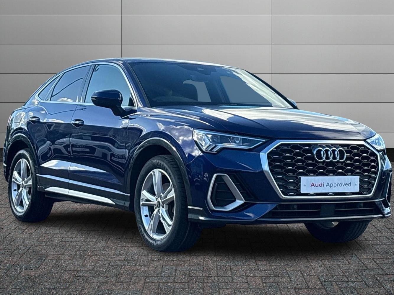 Main listing image - Audi Q3