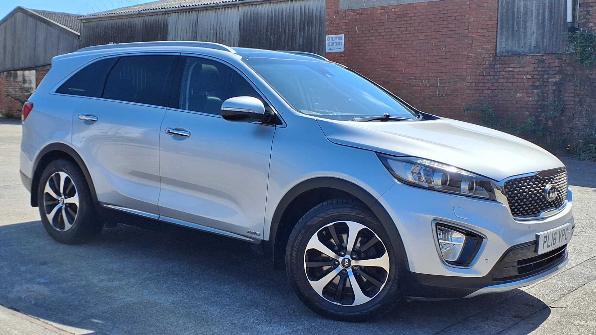 Main listing image - Kia Sorento