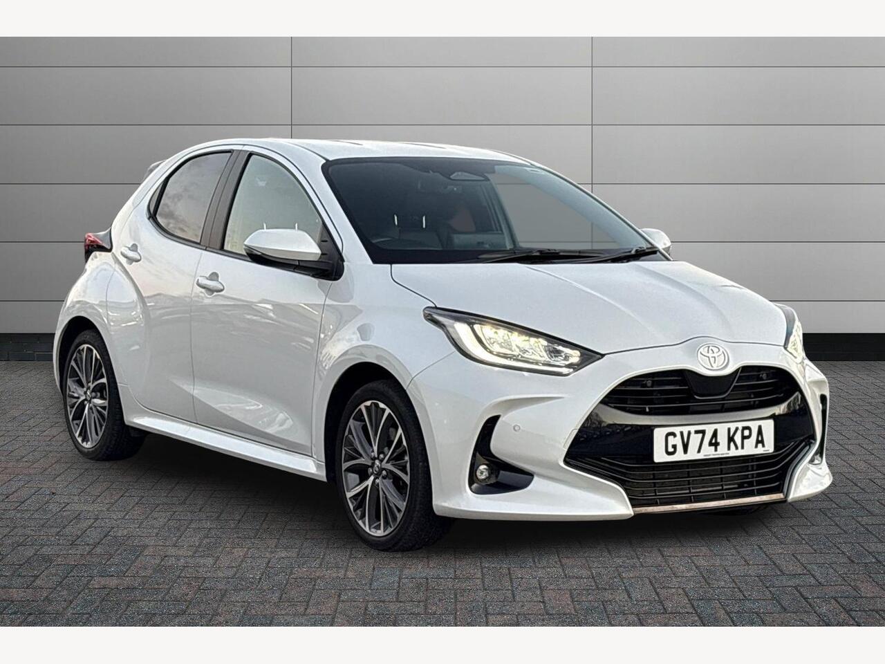 Main listing image - Toyota Yaris