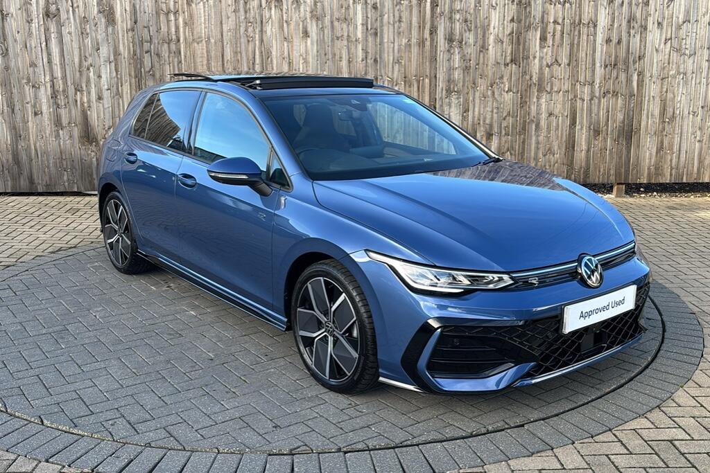 Main listing image - Volkswagen Golf