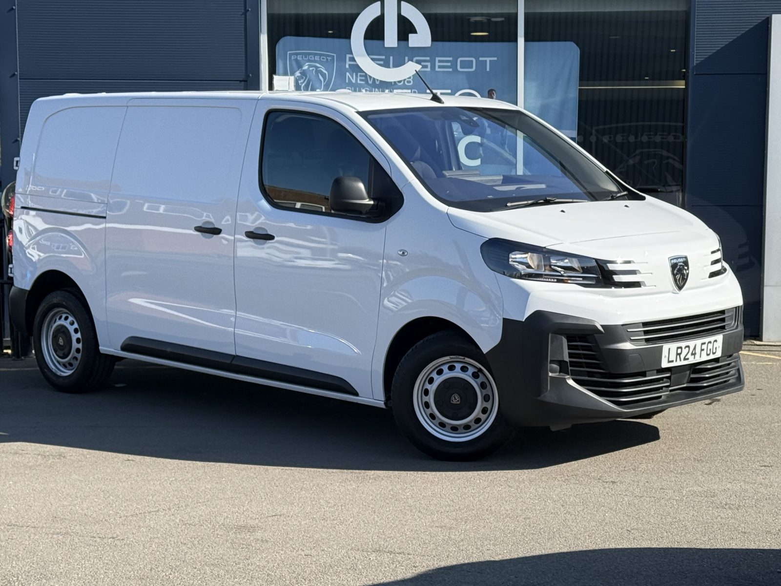 Main listing image - Peugeot Expert