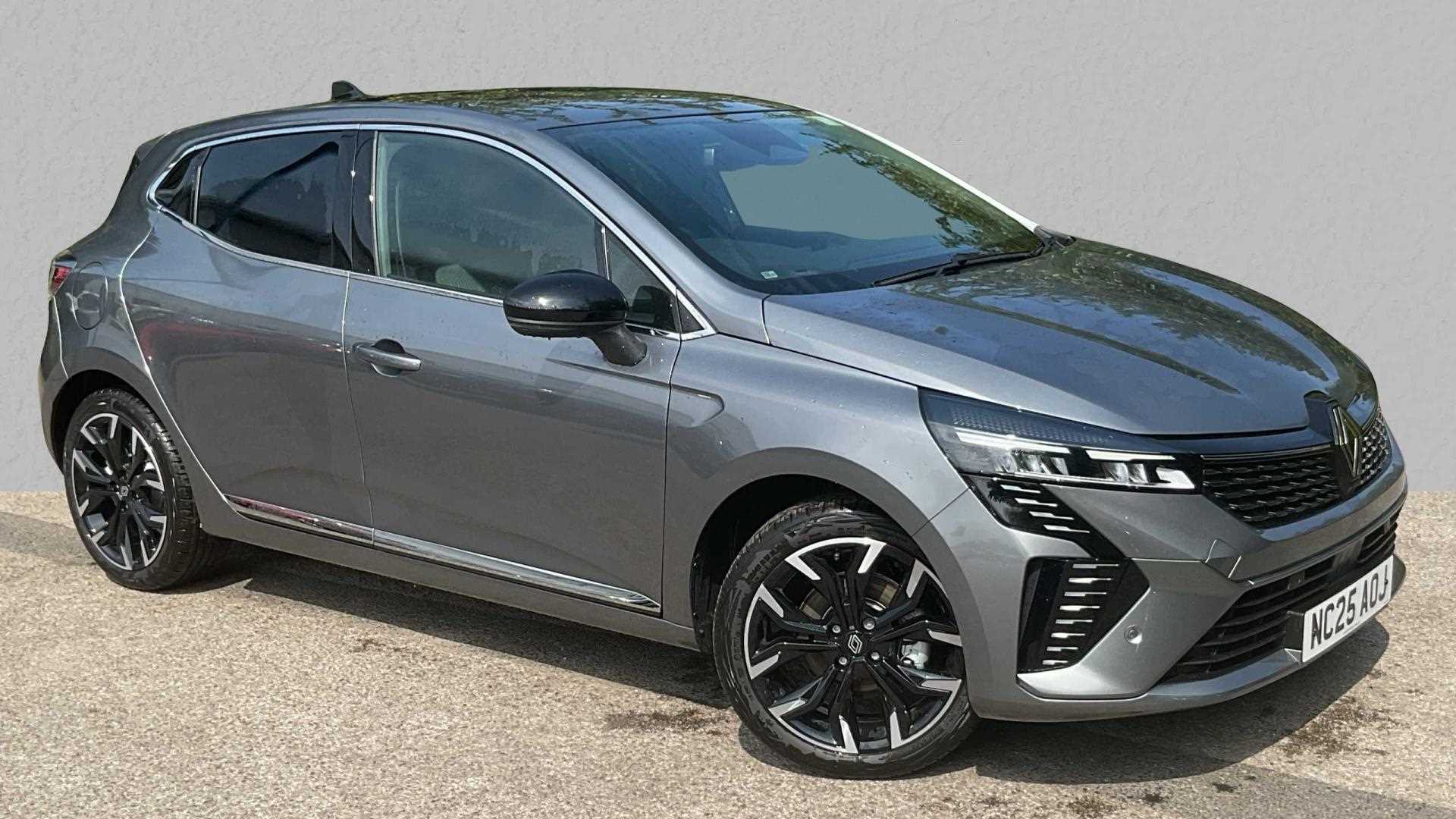Main listing image - Renault Clio