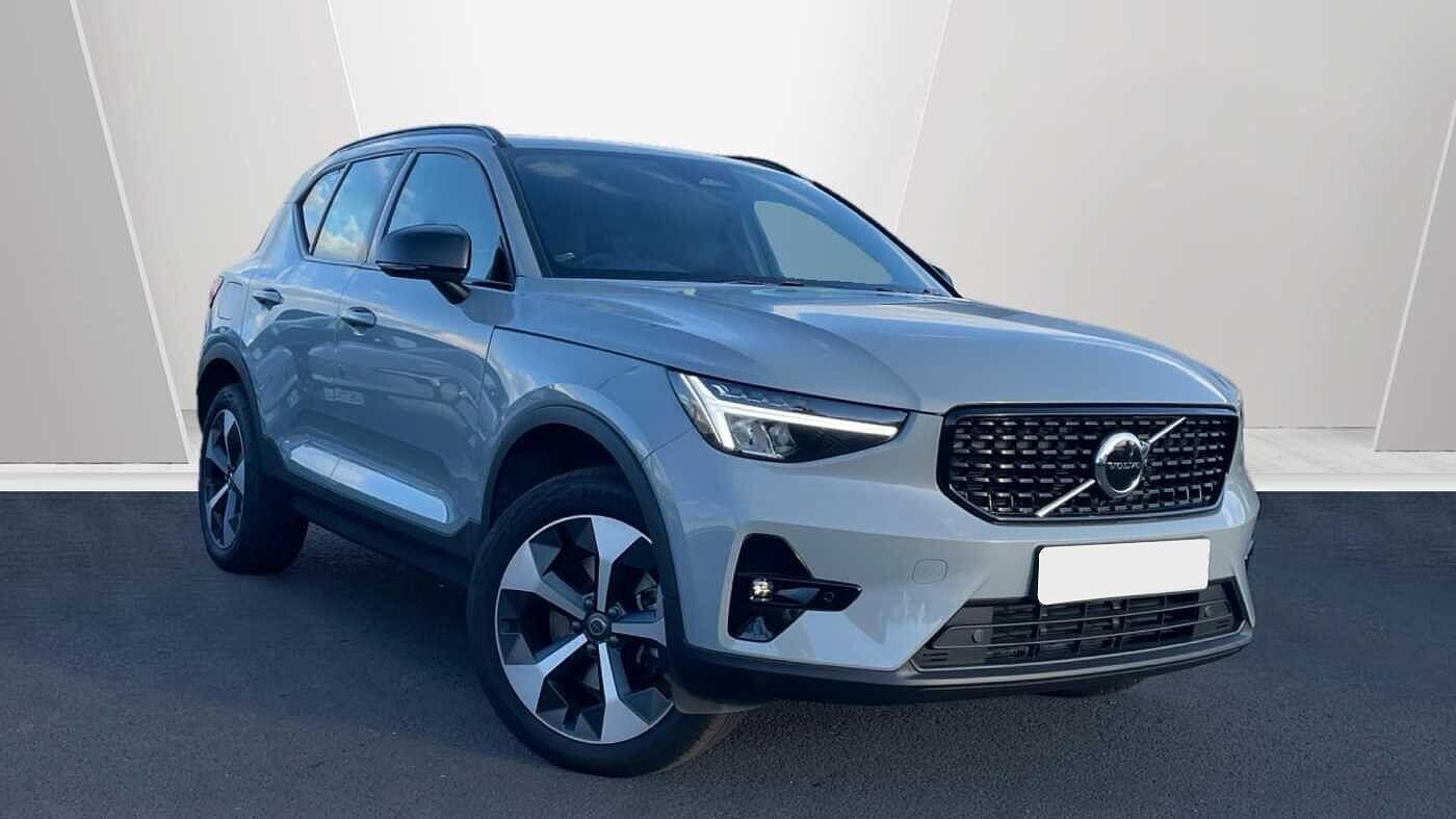 Main listing image - Volvo XC40