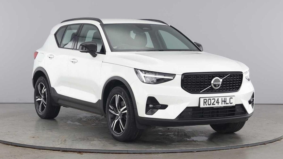 Main listing image - Volvo XC40