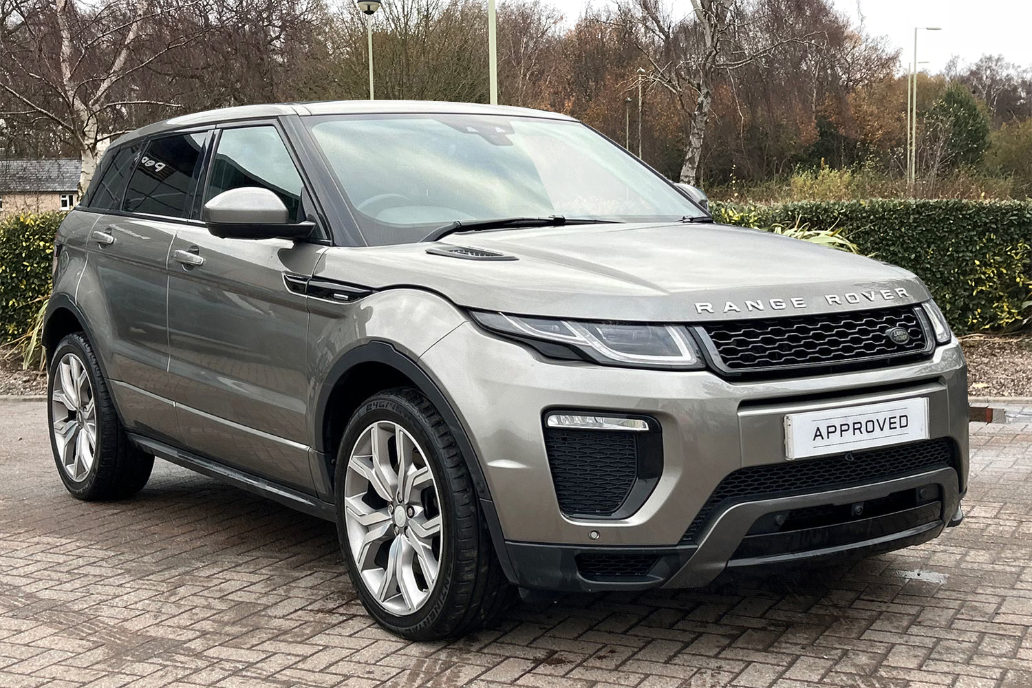 Main listing image - Land Rover Range Rover Evoque