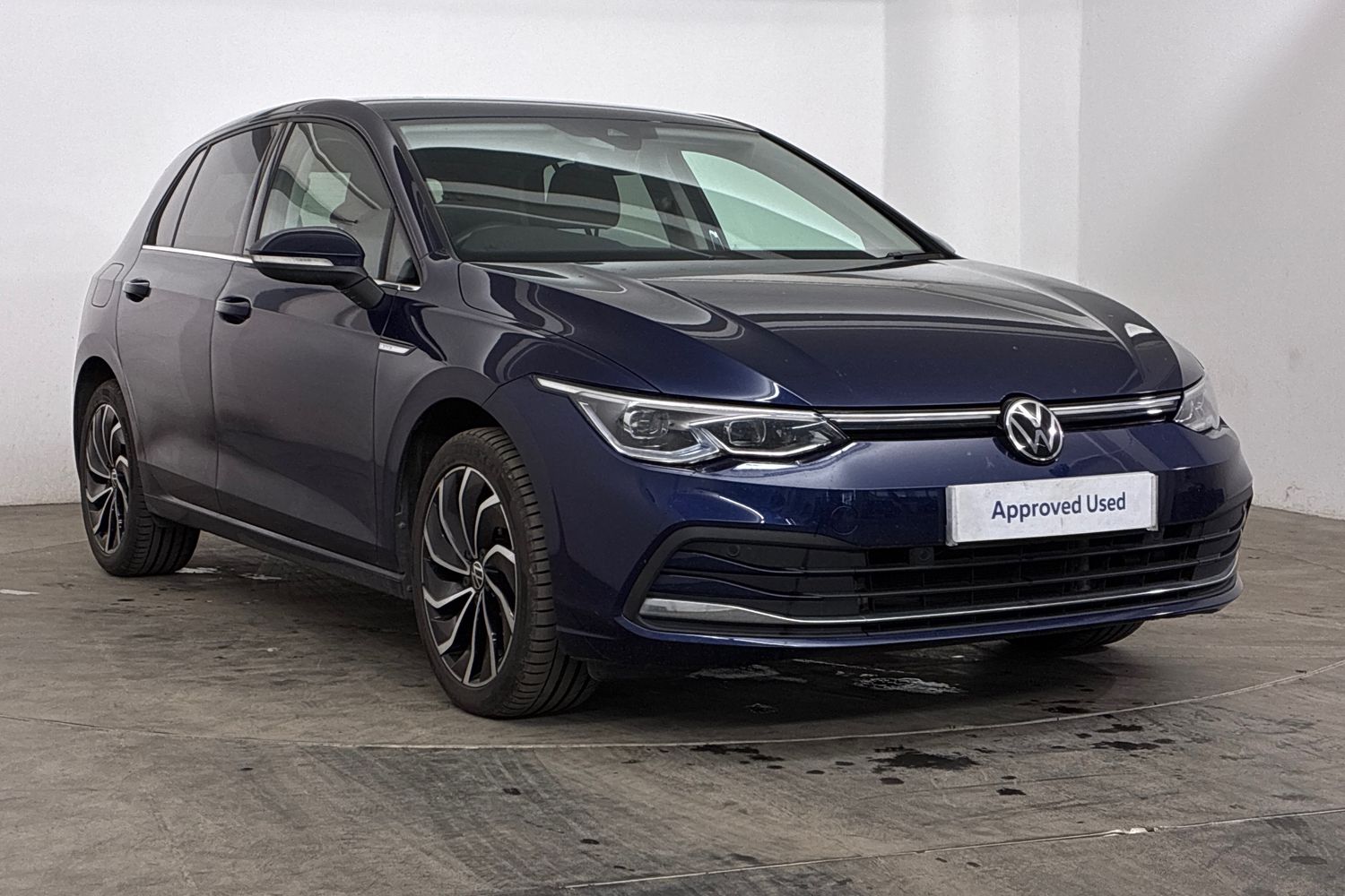 Main listing image - Volkswagen Golf