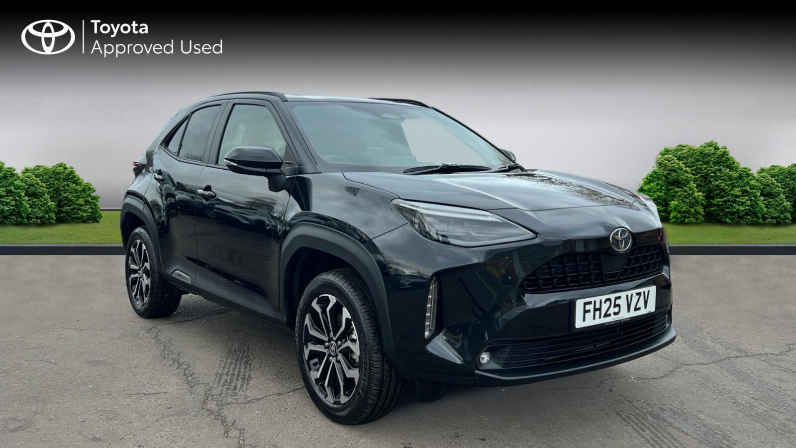 Main listing image - Toyota Yaris Cross