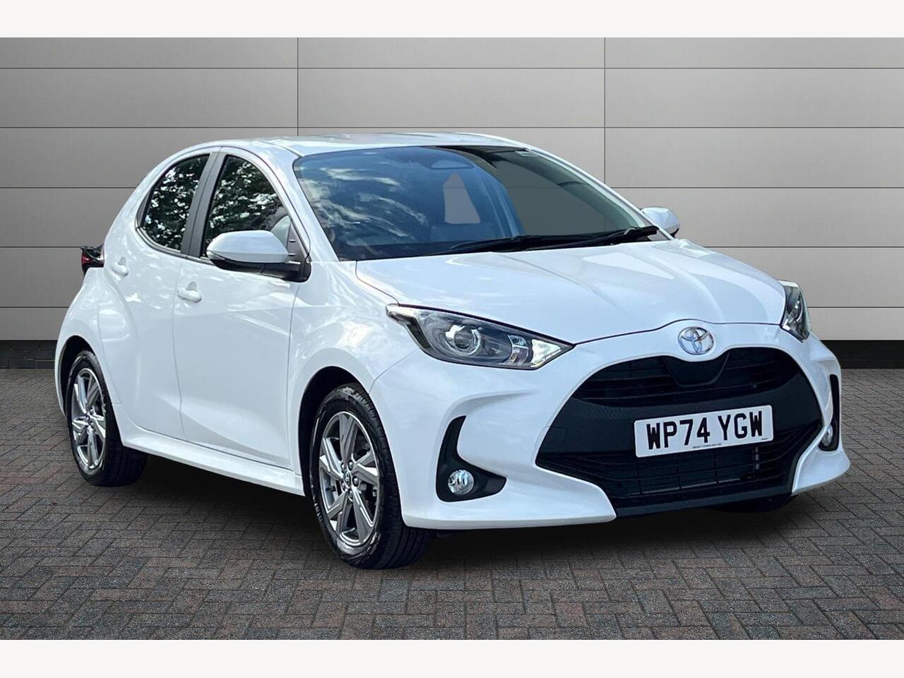 Main listing image - Toyota Yaris