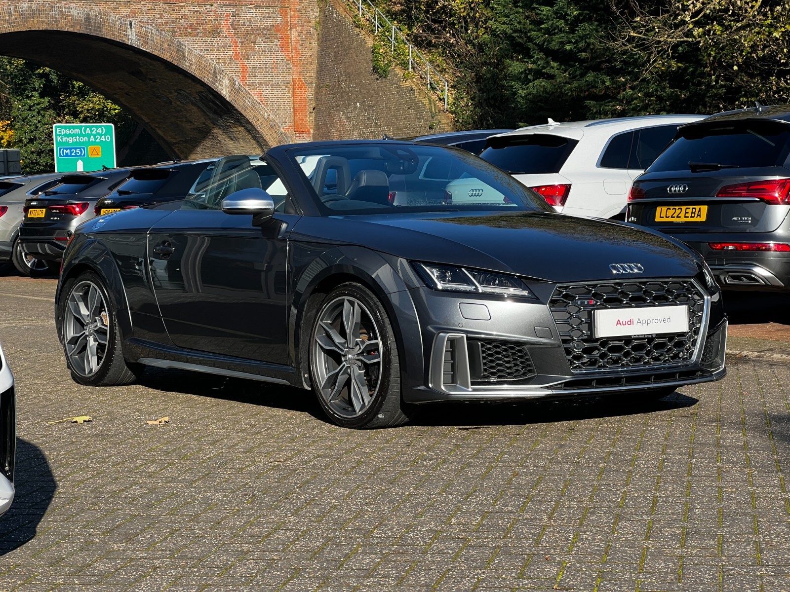 Main listing image - Audi TT S