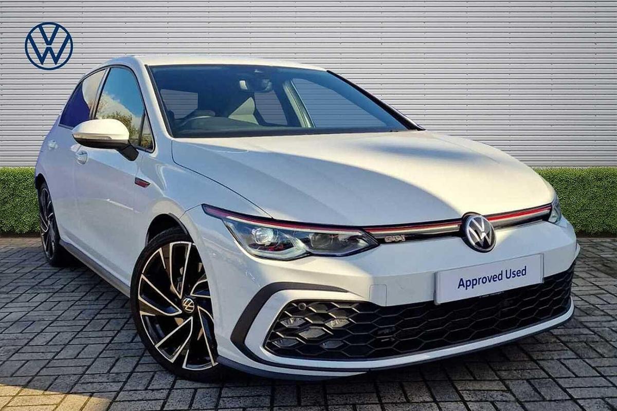 Main listing image - Volkswagen Golf