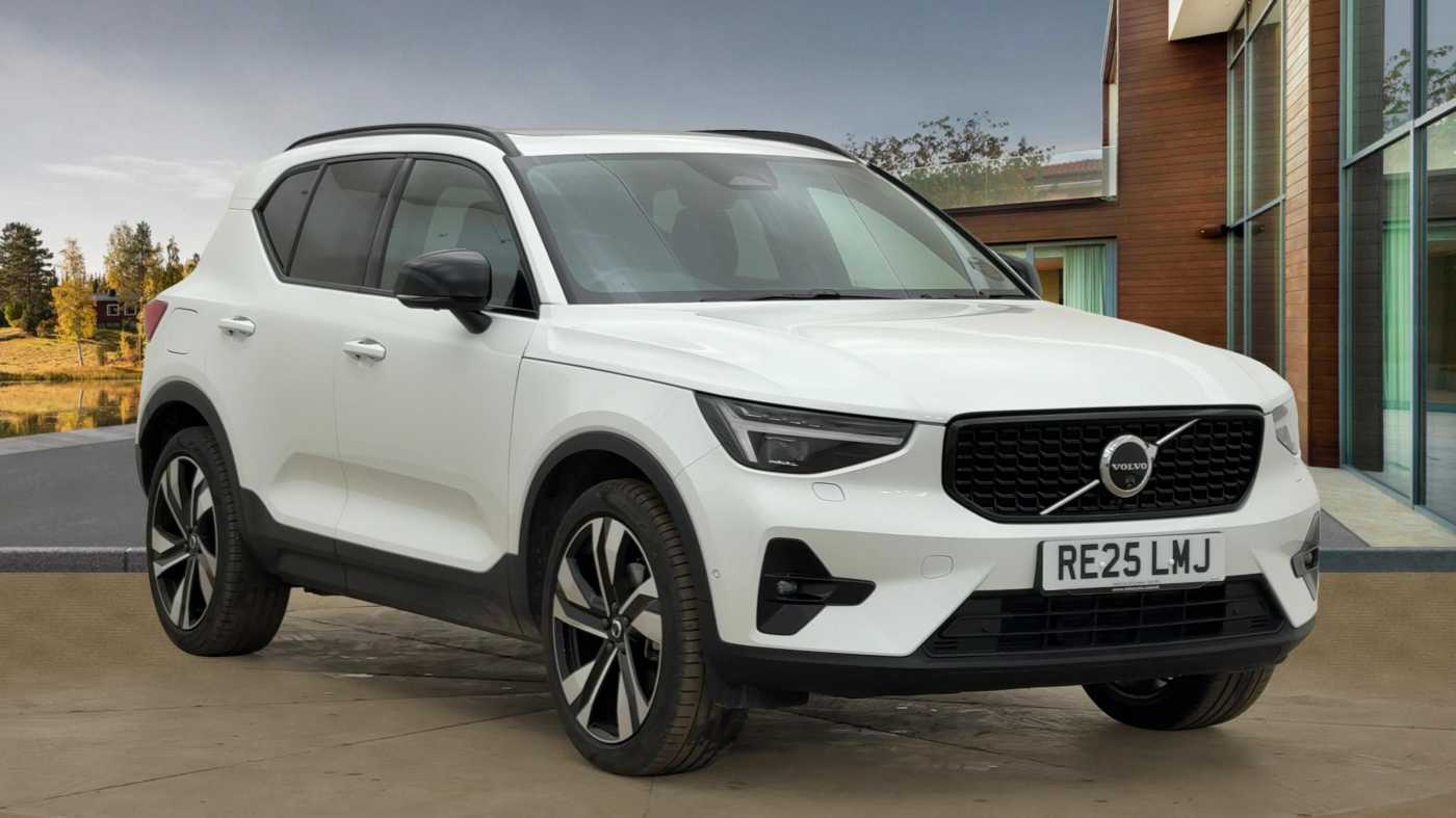 Main listing image - Volvo XC40