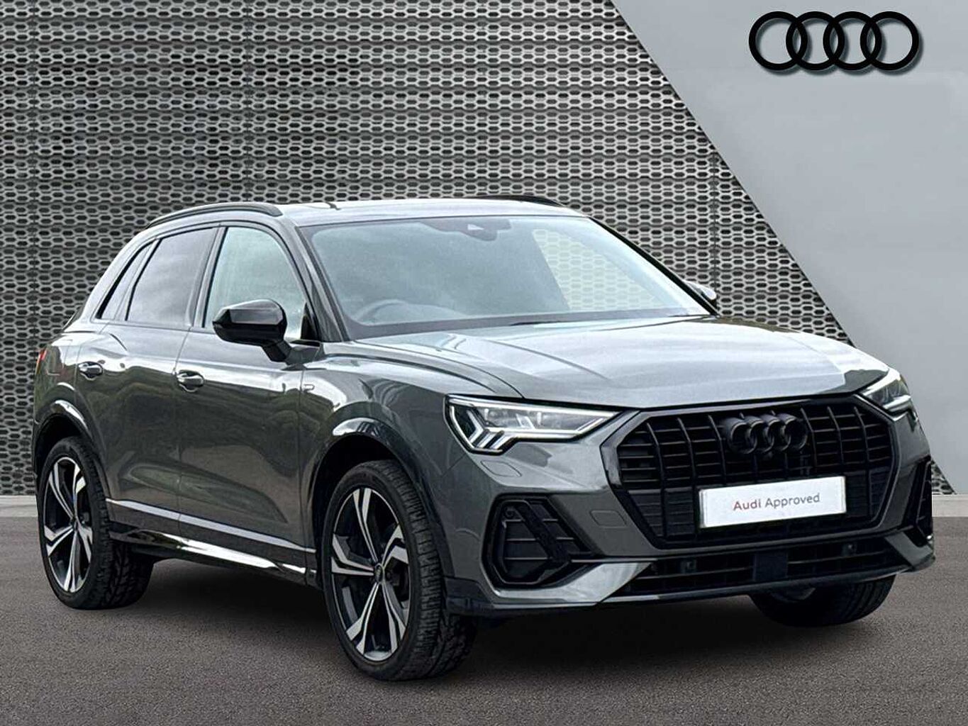 Main listing image - Audi Q3