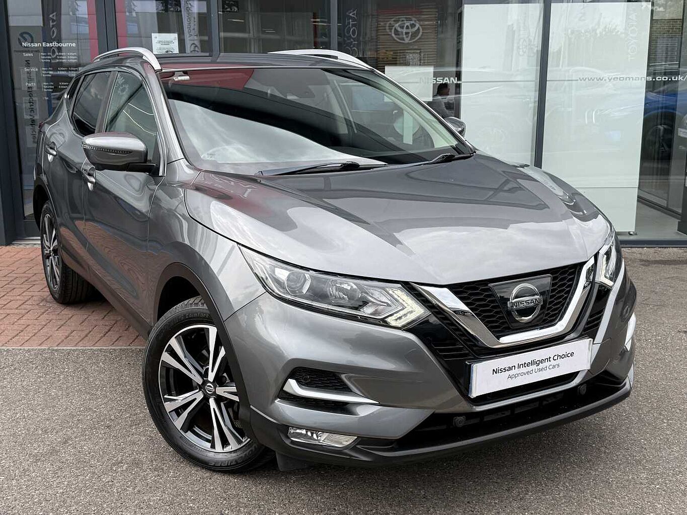 Main listing image - Nissan Qashqai