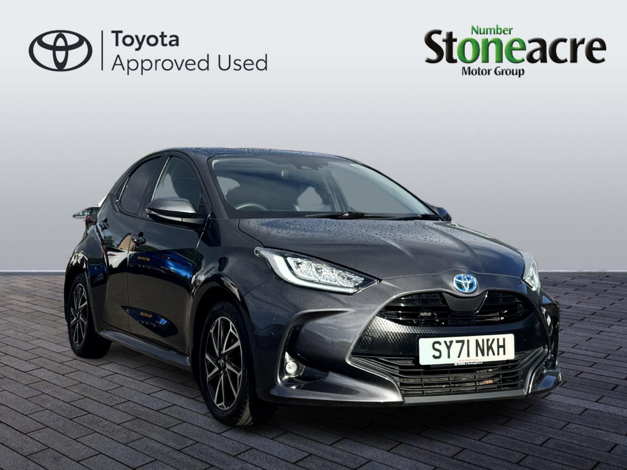 Main listing image - Toyota Yaris