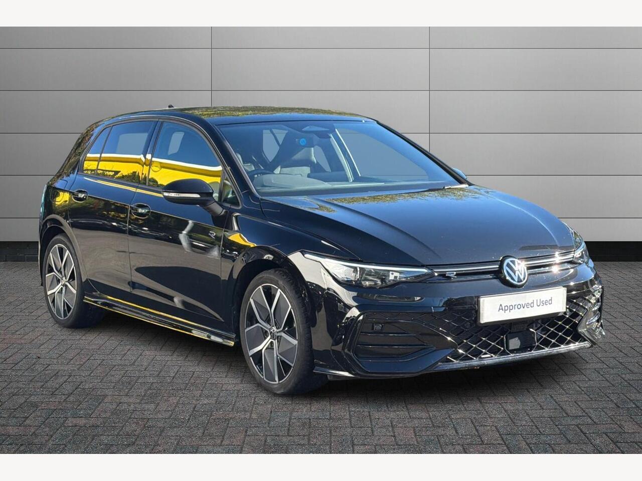 Main listing image - Volkswagen Golf