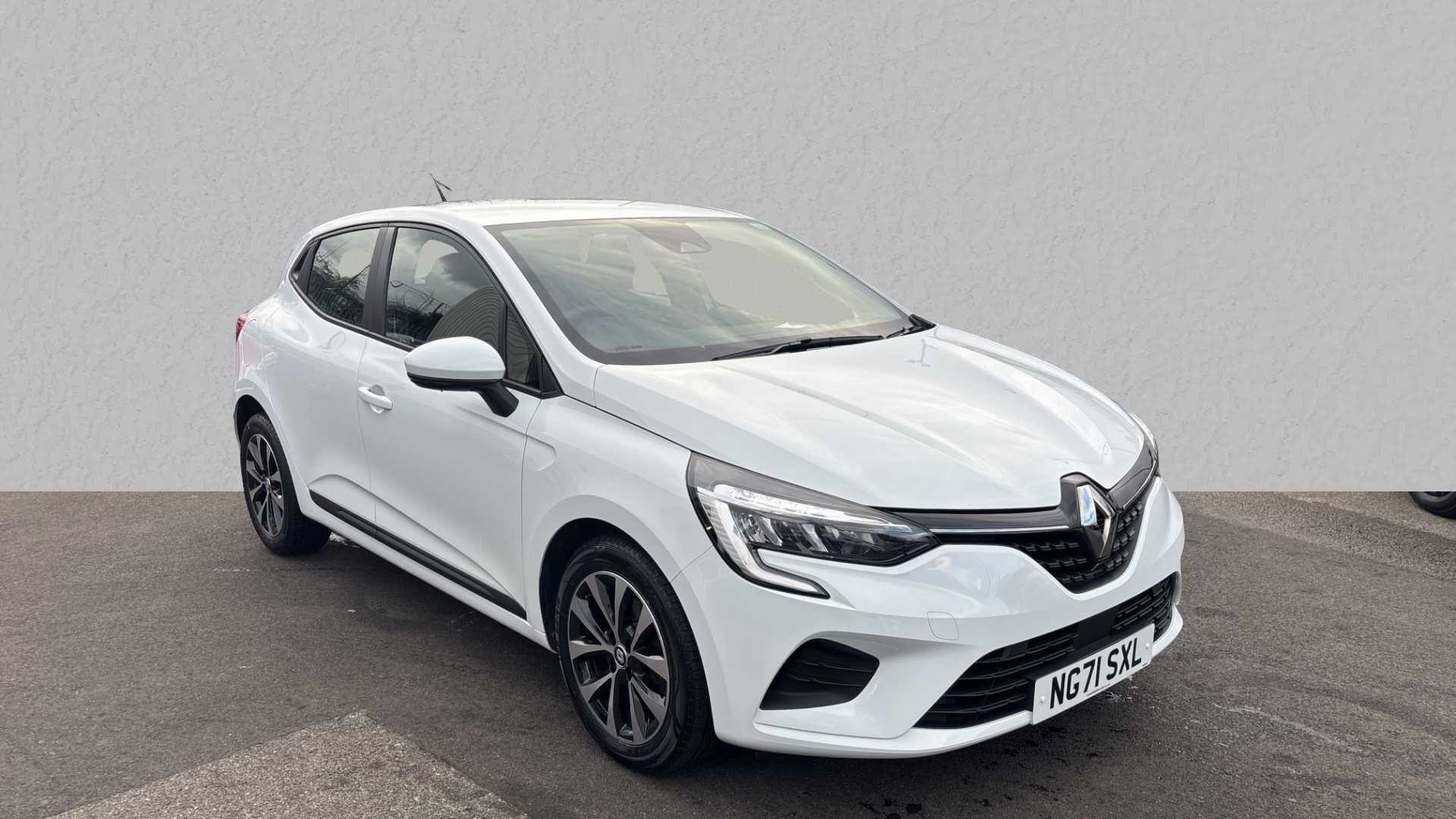 Main listing image - Renault Clio