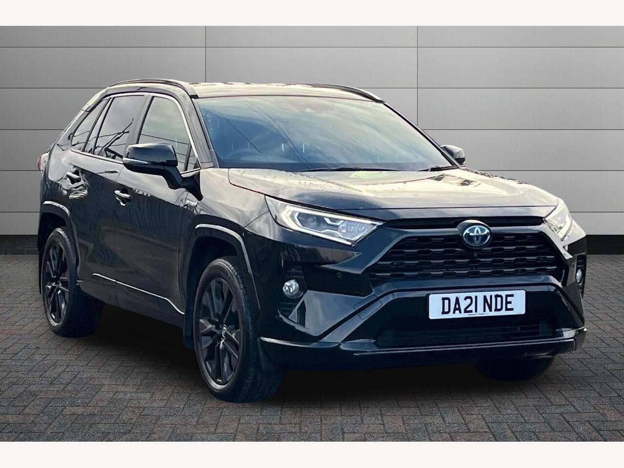 Main listing image - Toyota RAV4