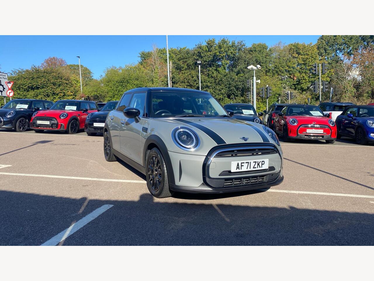 Main listing image - MINI Hatchback 5dr