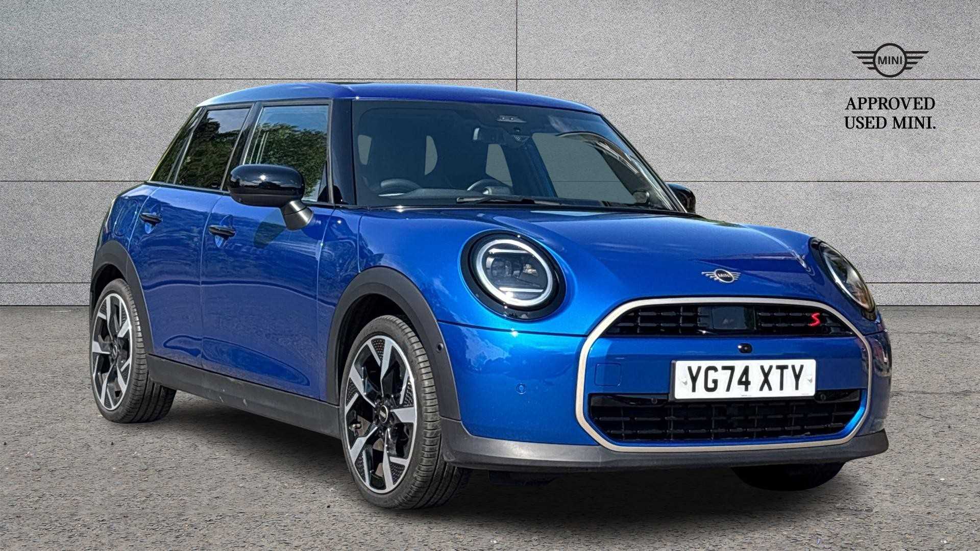 Main listing image - MINI Hatchback 5dr