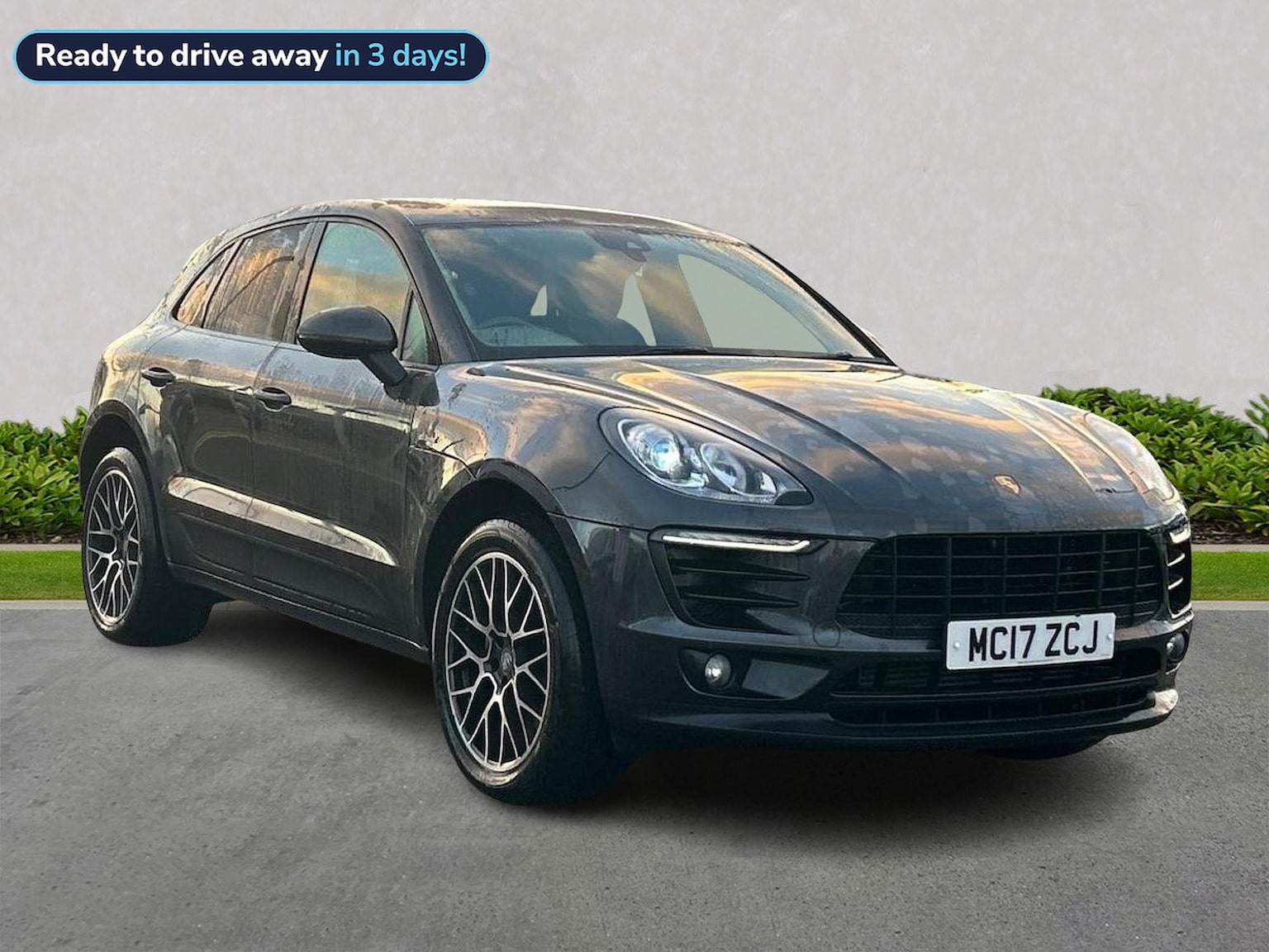 Main listing image - Porsche Macan