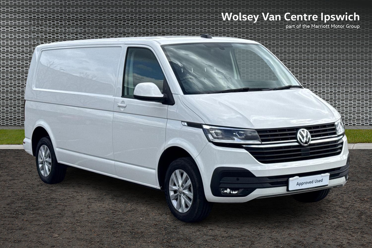 Main listing image - Volkswagen Transporter