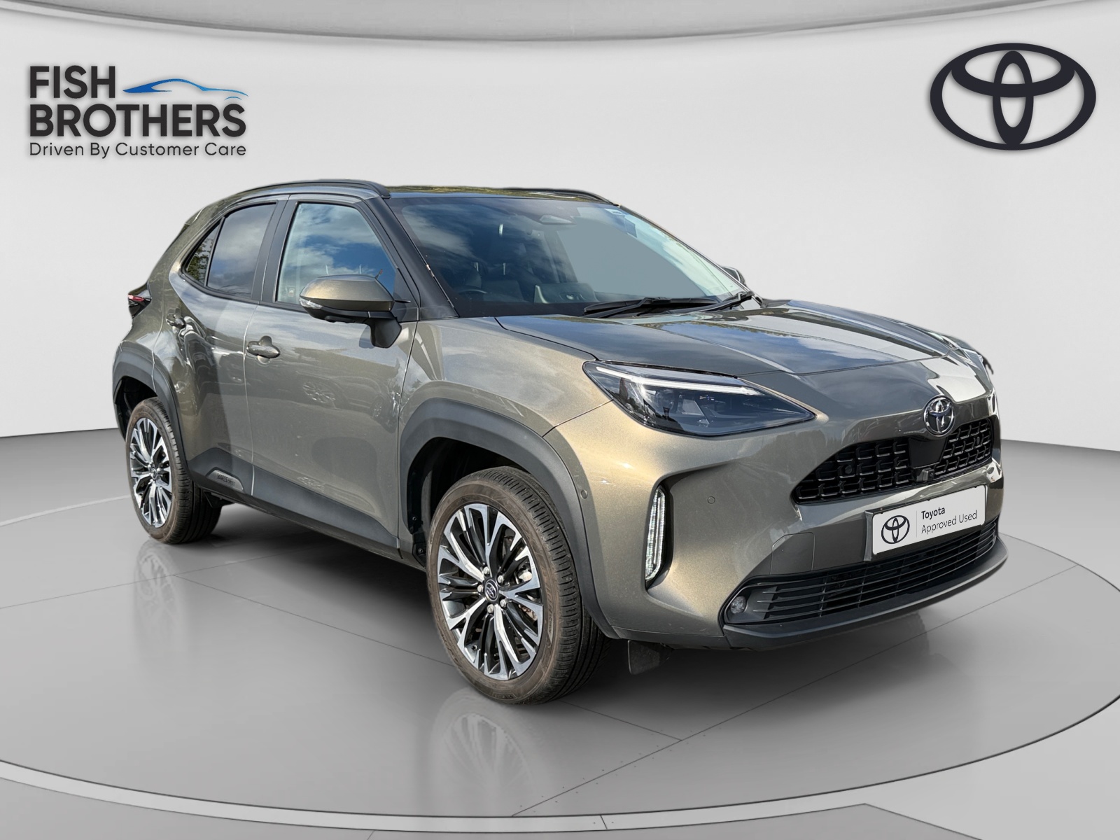 Main listing image - Toyota Yaris Cross