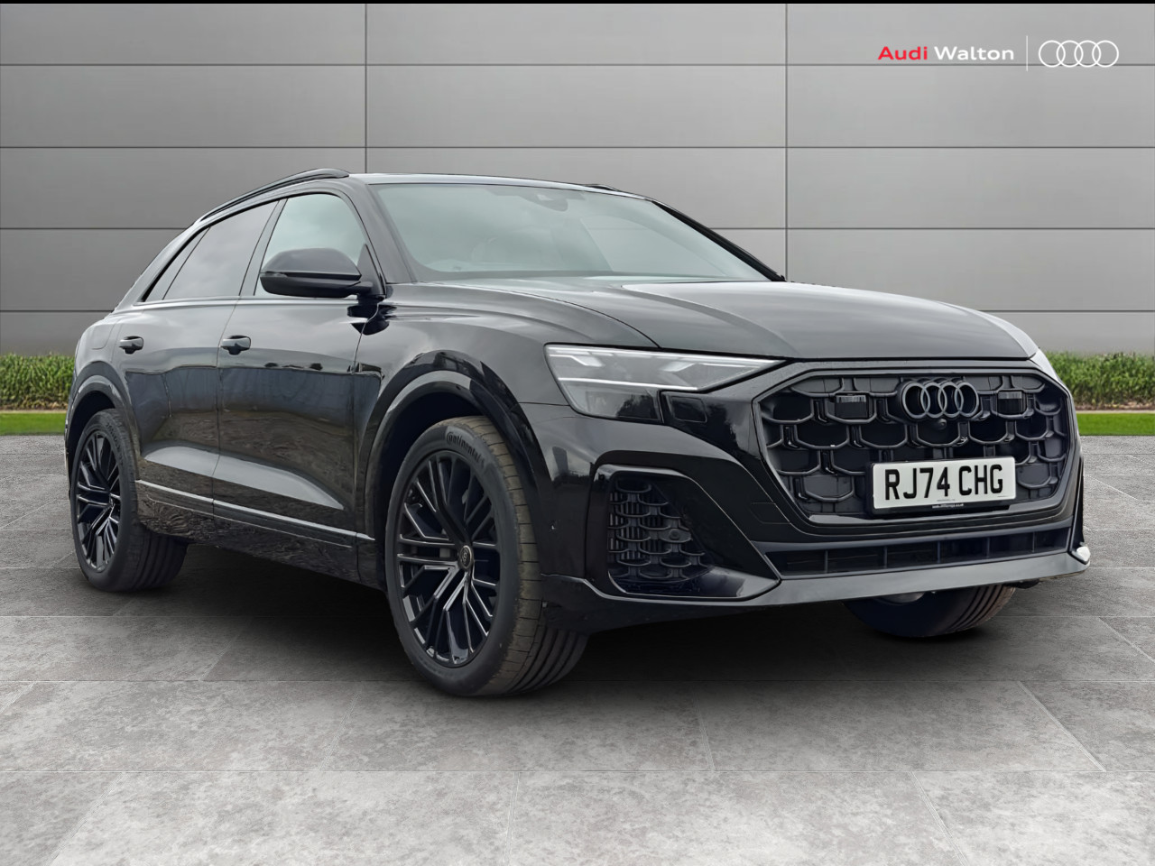 Main listing image - Audi Q8