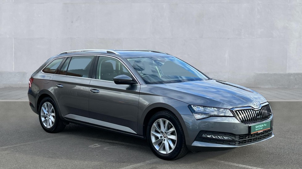 Main listing image - Skoda Superb Estate