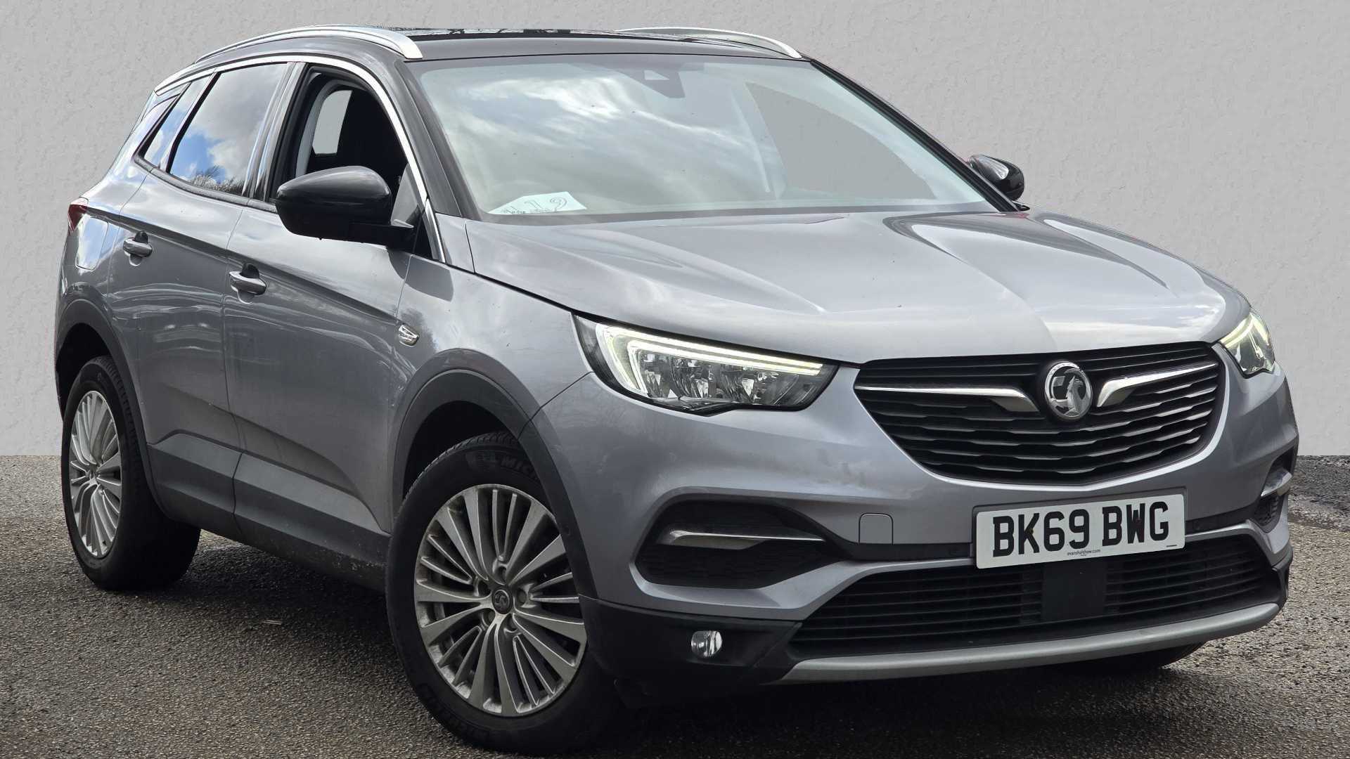 Main listing image - Vauxhall Grandland X