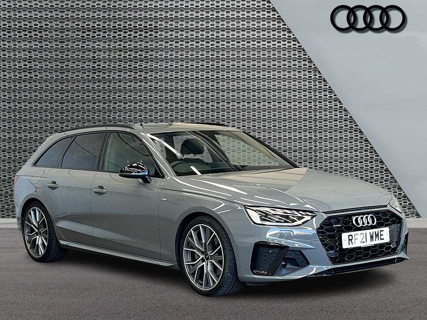 Main listing image - Audi A4 Avant