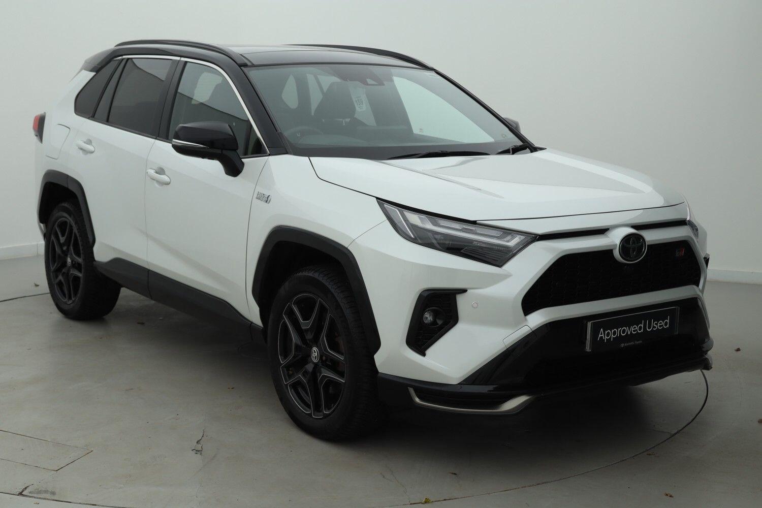 Main listing image - Toyota RAV4