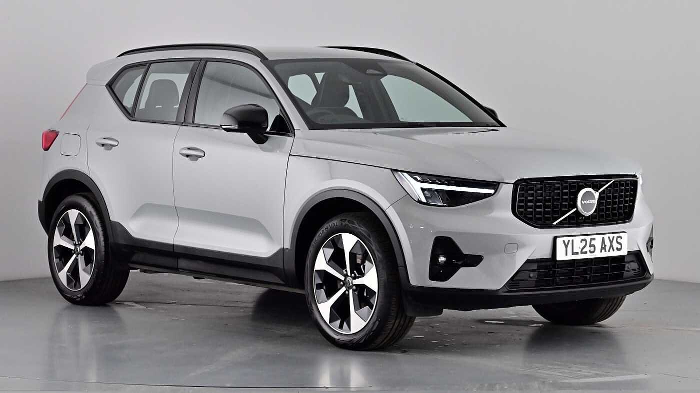Main listing image - Volvo XC40