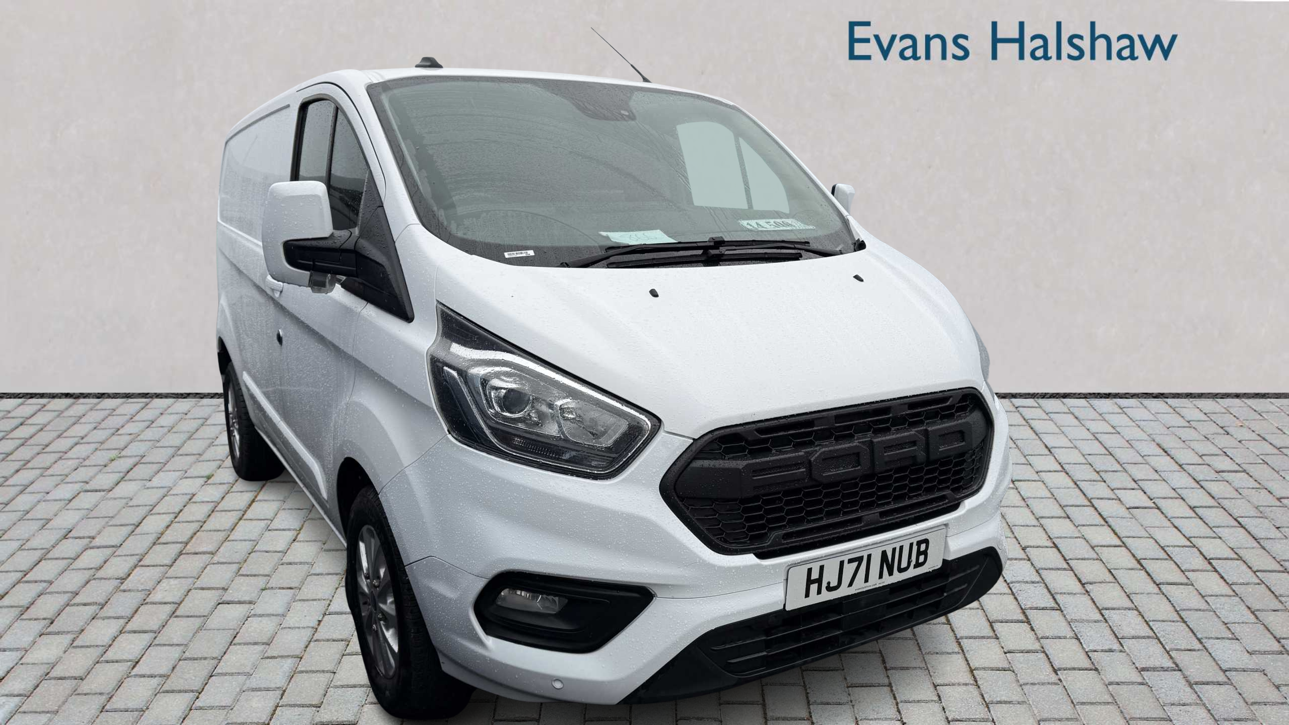 Main listing image - Ford Transit Custom