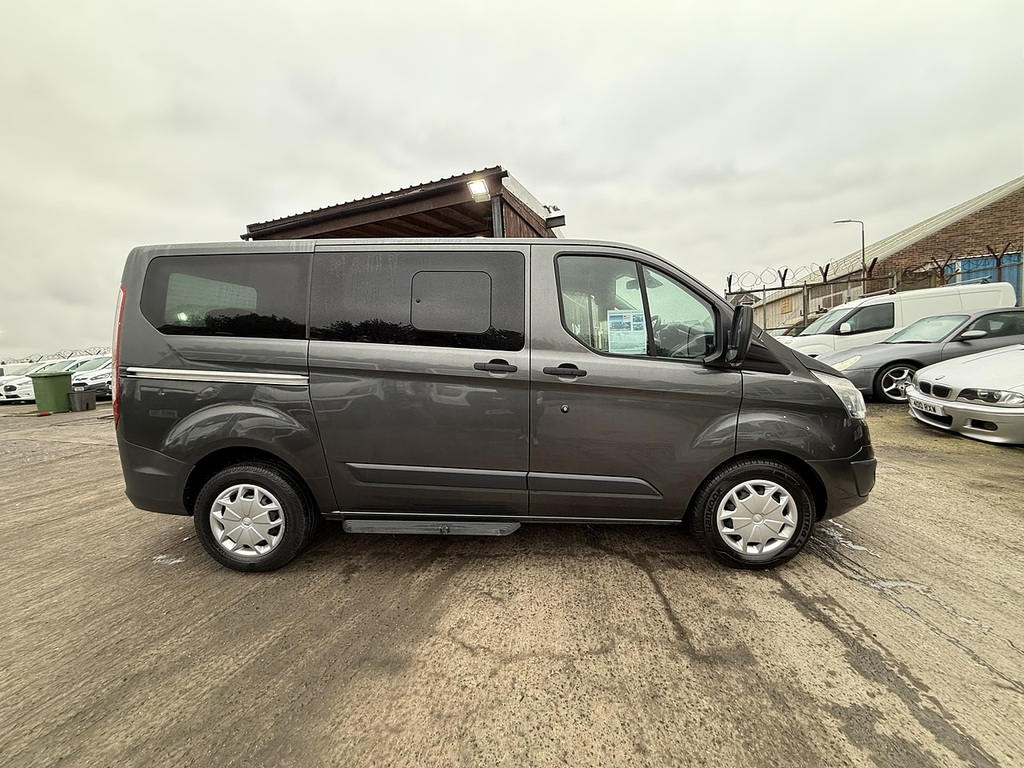 Main listing image - Ford Tourneo Custom