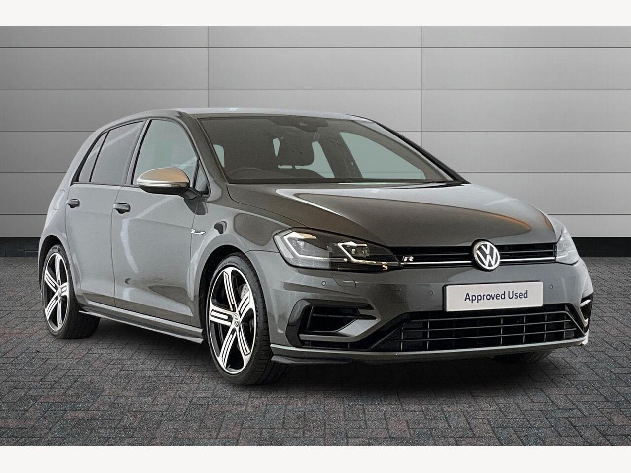 Main listing image - Volkswagen Golf