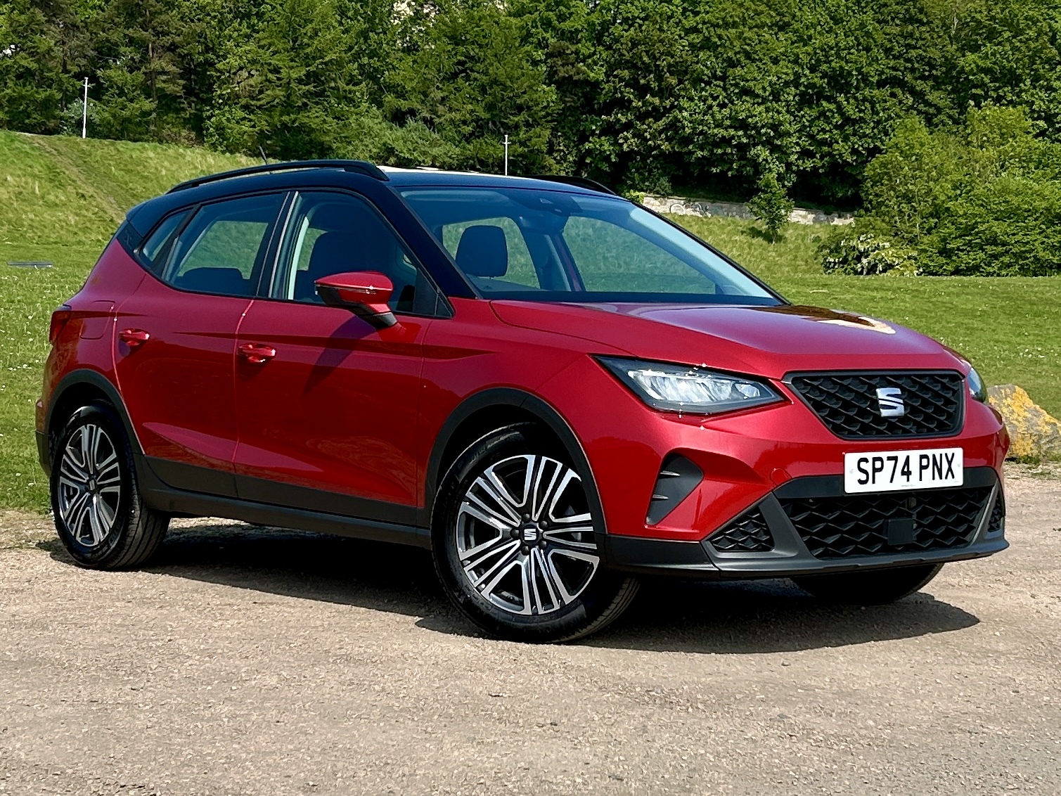Main listing image - SEAT Arona