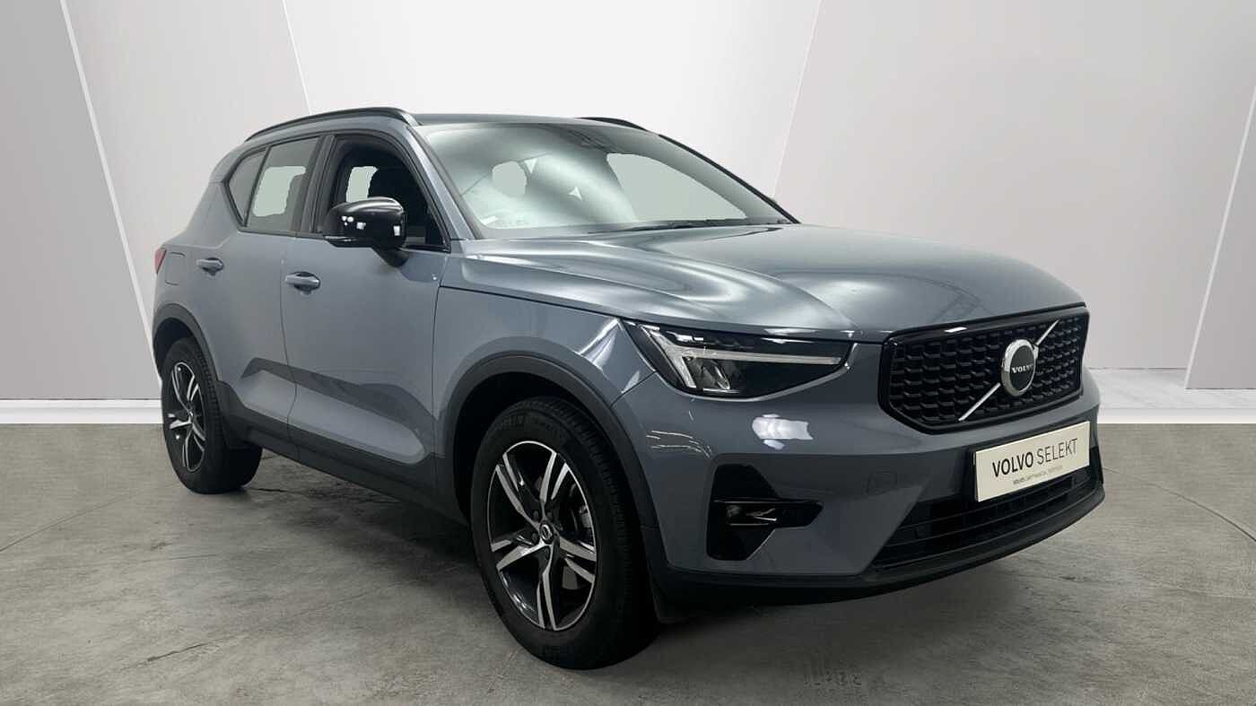 Main listing image - Volvo XC40