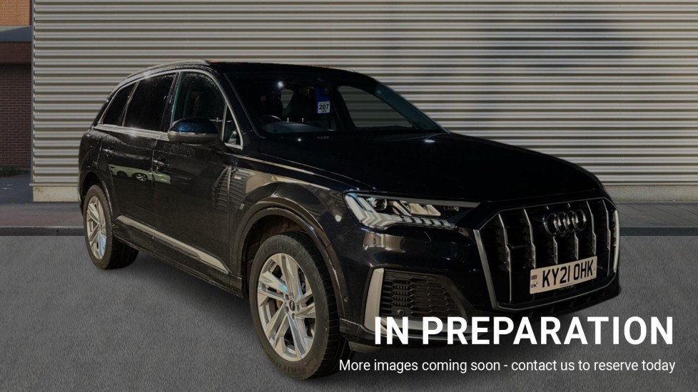 Main listing image - Audi Q7