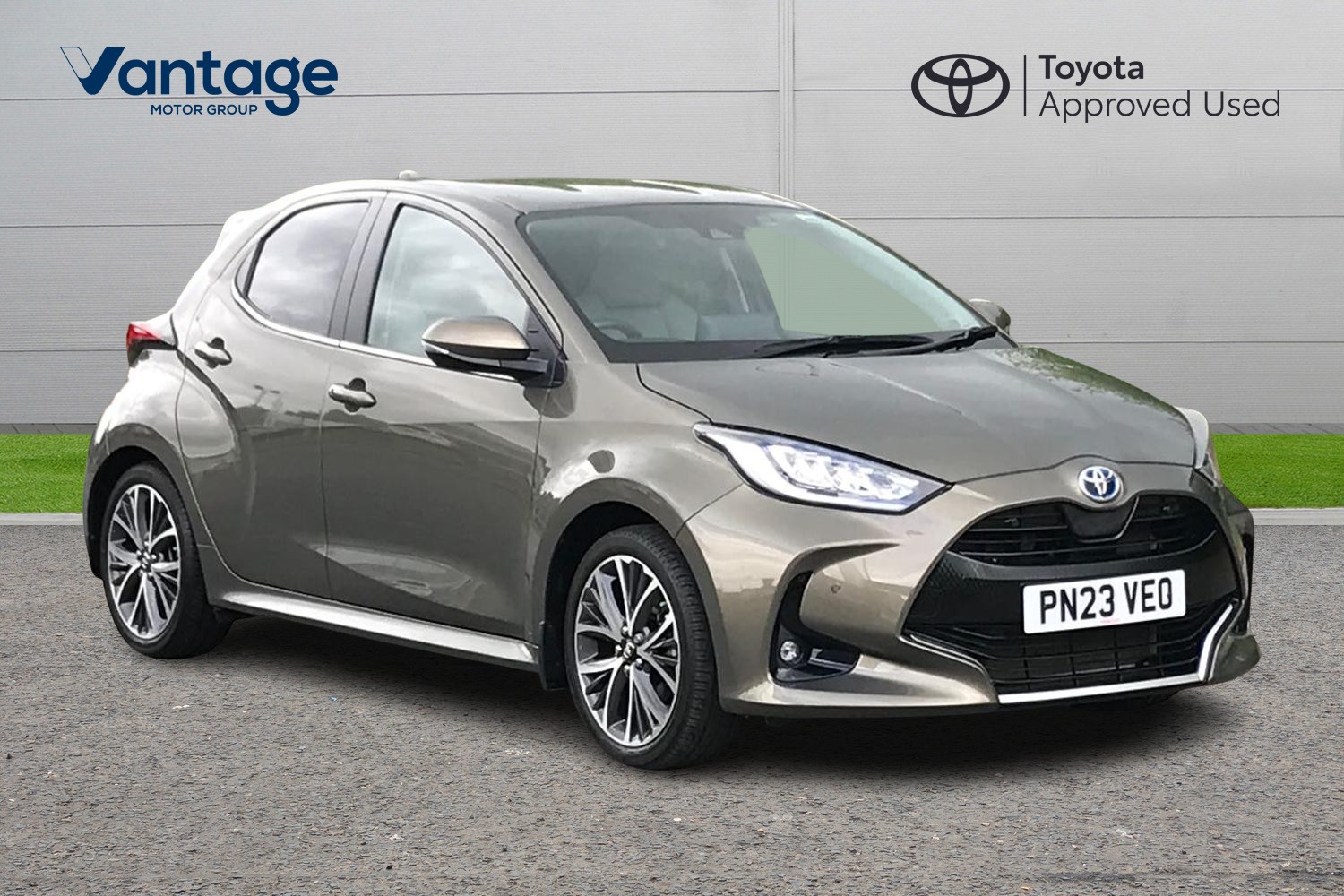 Main listing image - Toyota Yaris