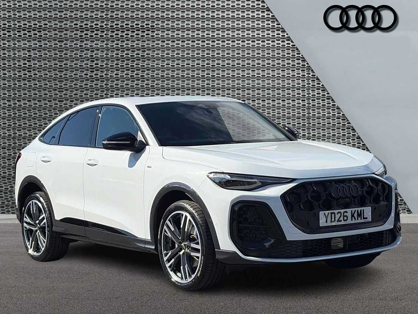 Main listing image - Audi Q5