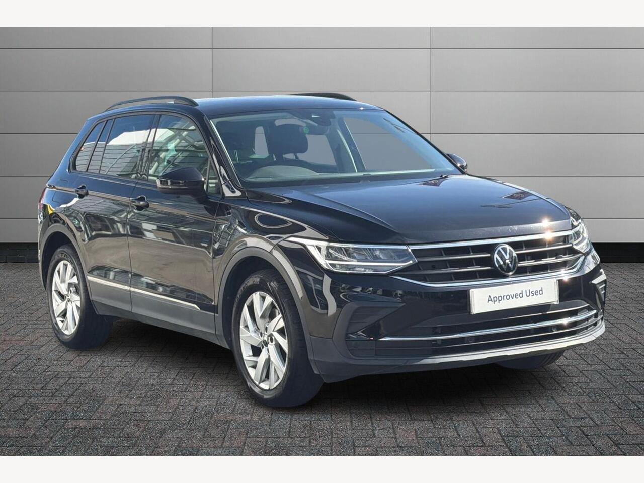 Main listing image - Volkswagen Tiguan