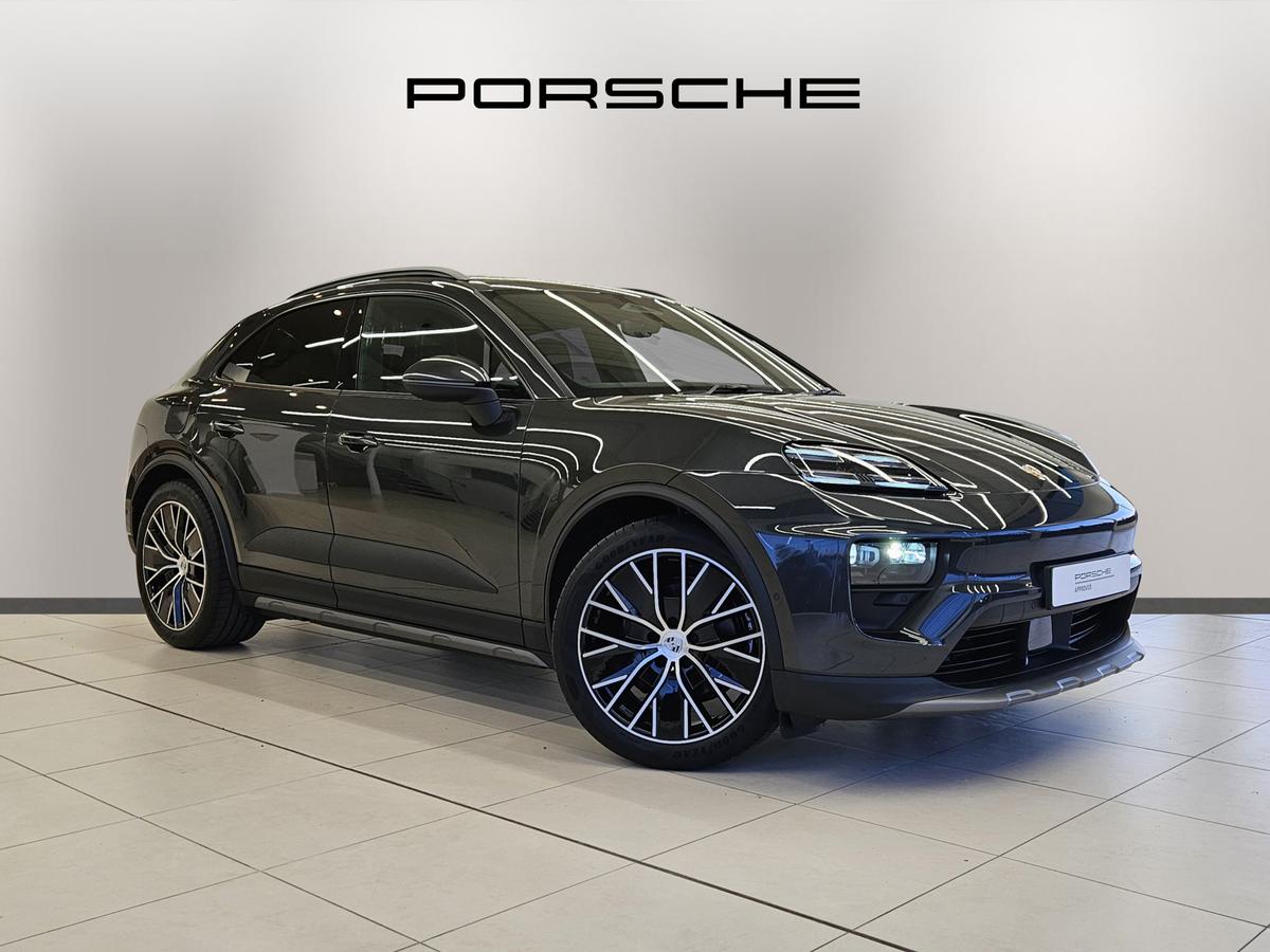 Main listing image - Porsche Macan