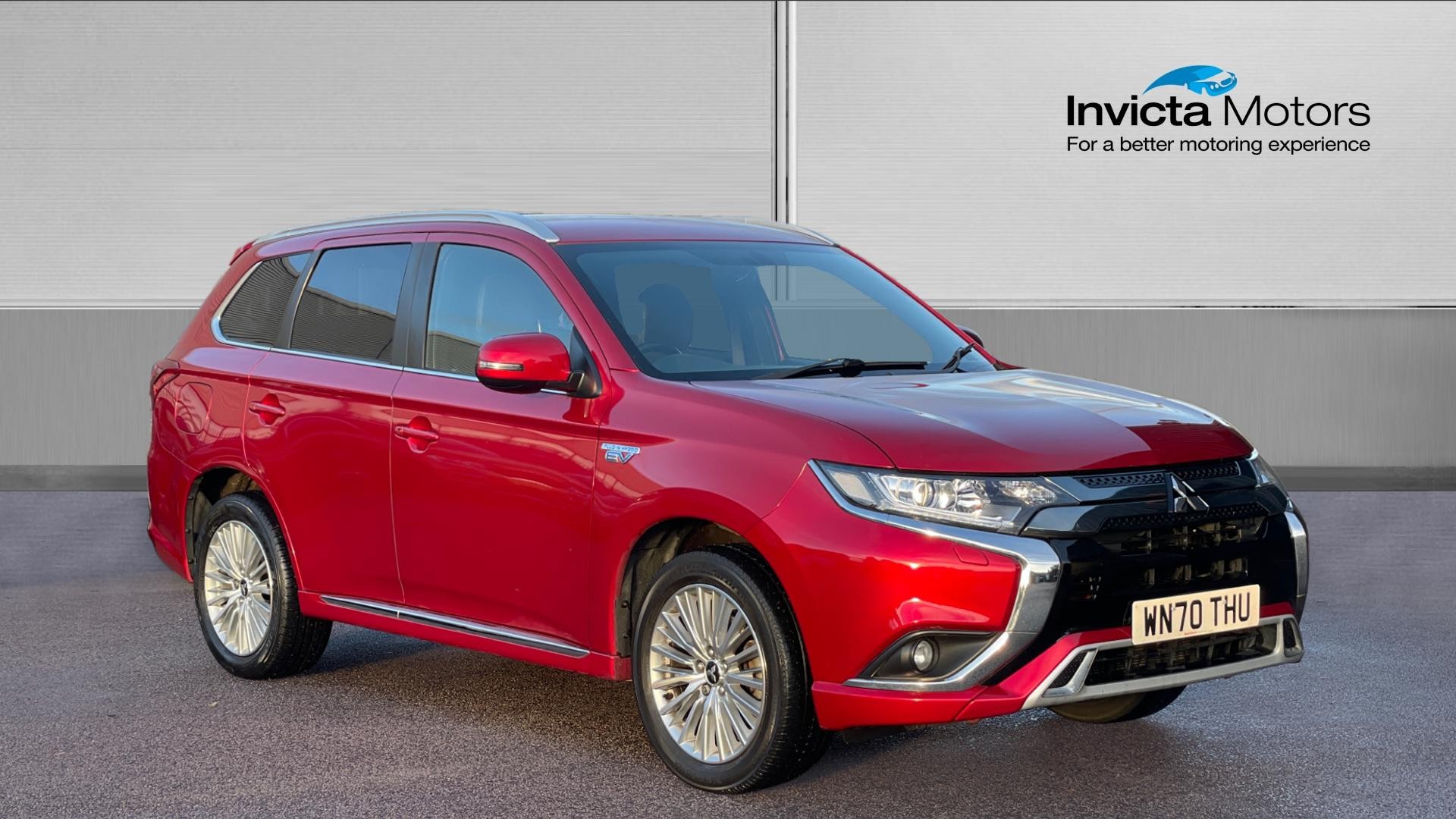 Main listing image - Mitsubishi Outlander