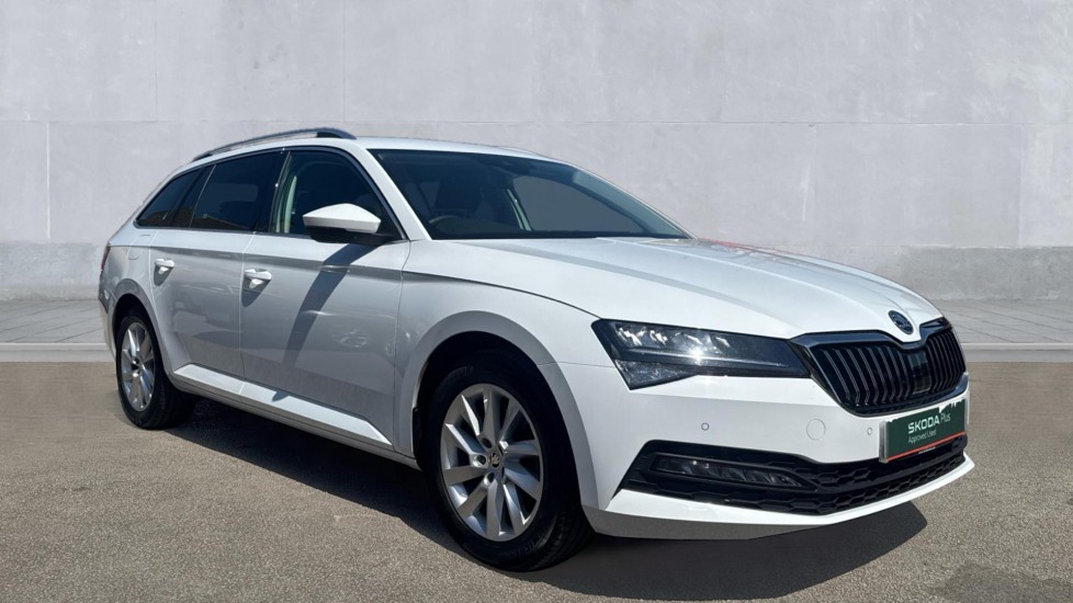 Main listing image - Skoda Superb Estate