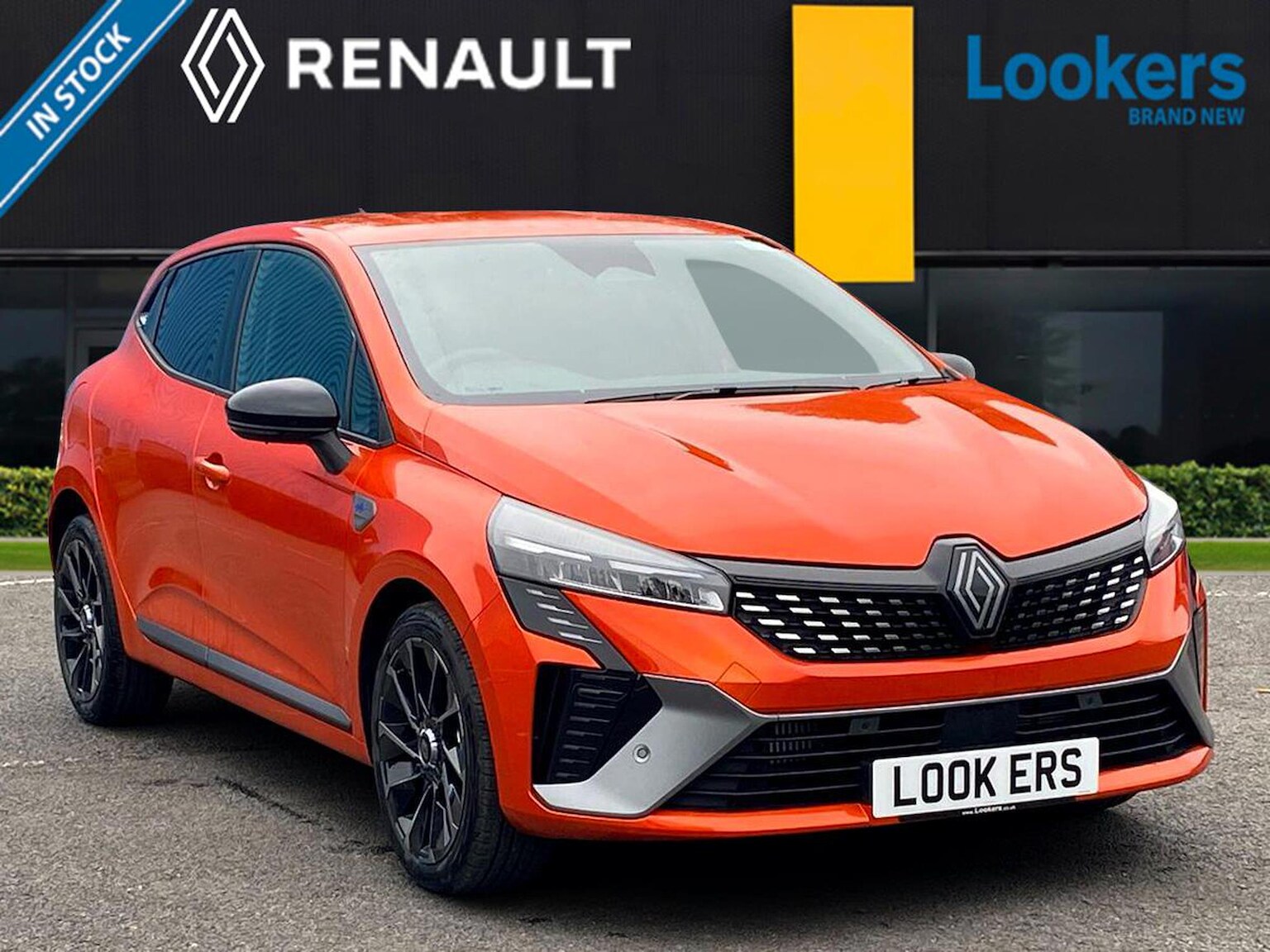 Main listing image - Renault Clio