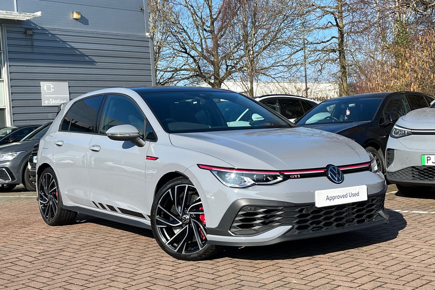 Main listing image - Volkswagen Golf GTI