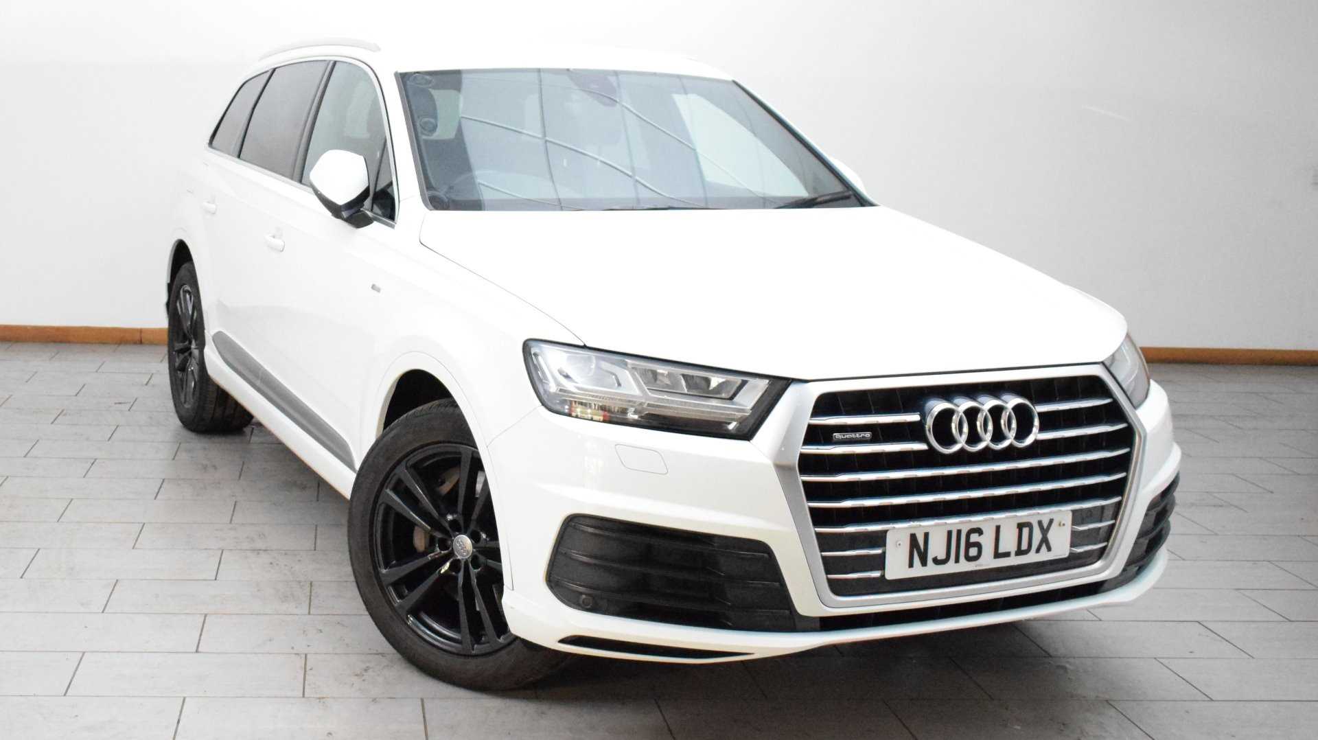 Main listing image - Audi Q7